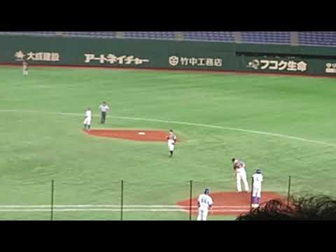 「ベイスターズ」佐野選手のタイムリーヒット‼️
