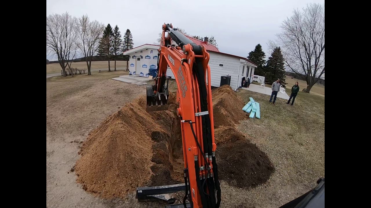 Trenching water lineKubota kxo334 YouTube