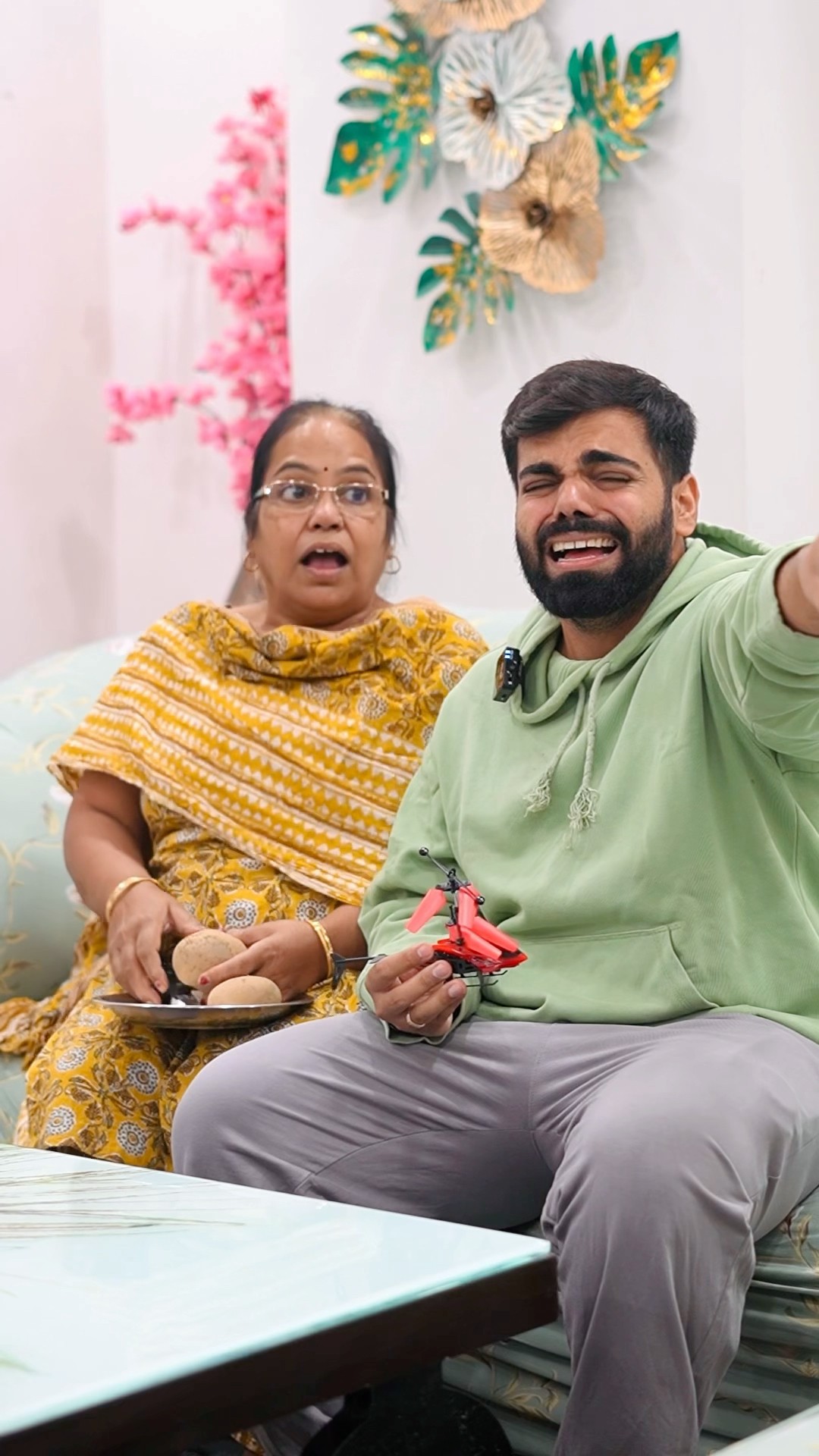 Gaurav ko laga kali billi hai #shorts #youtubeshorts #gauravaroravlogs