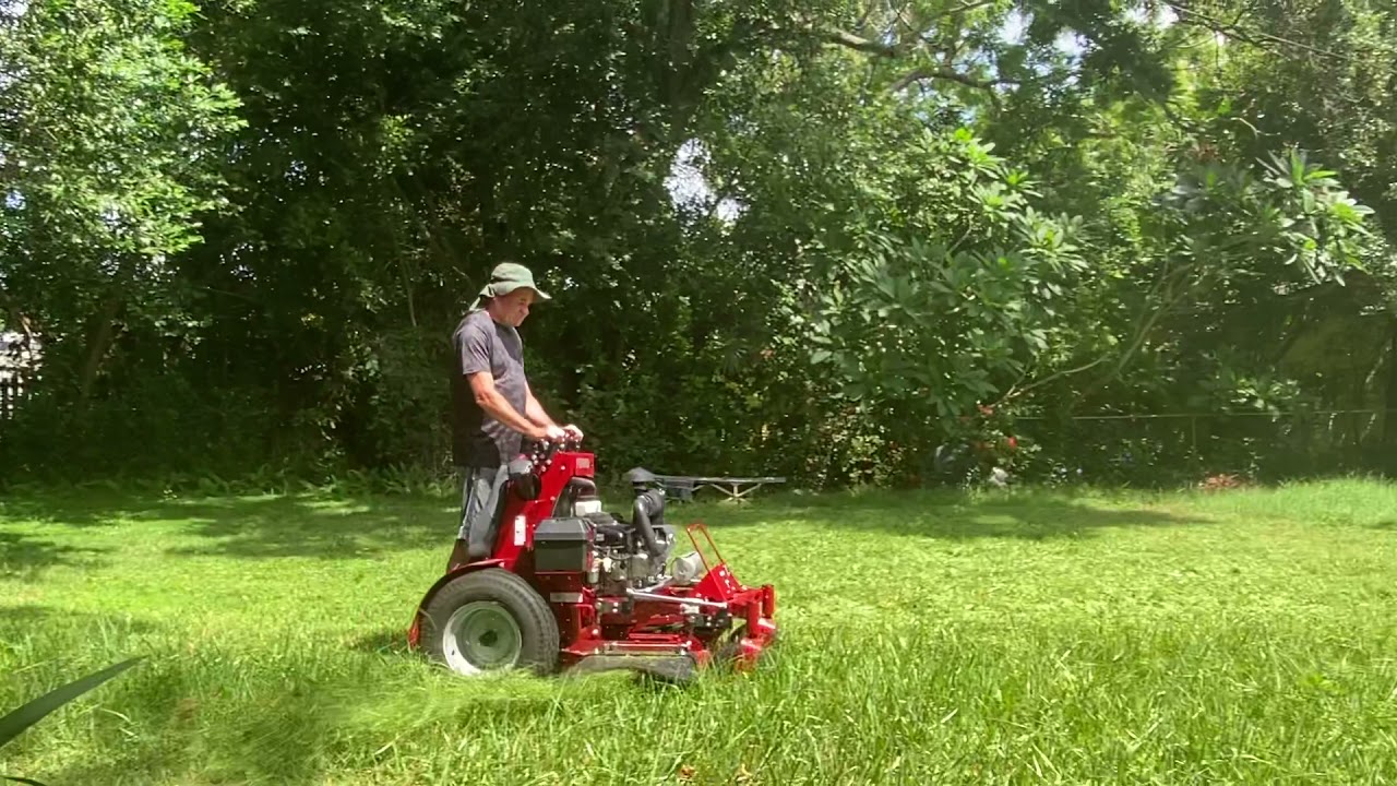 Cutting 18 inch tall grass with my Ferris z1 YouTube