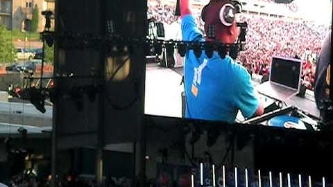 DJ Flipside at 2010 B96 Summerbash