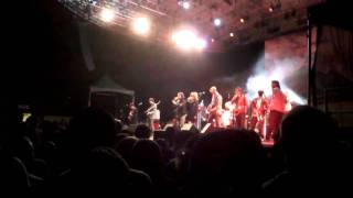 Chase Scene-Broken Social Scene (live 9/18/10 HD)