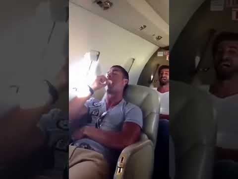 cristiaano Ronaldo got pranked in. the. airplane😂😂(v...