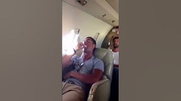 cristiaano Ronaldo got pranked  in. the. airplane😂😂(v...