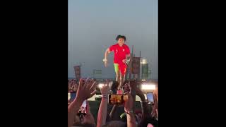 Ishowspeed Attempts To Stage Dive..