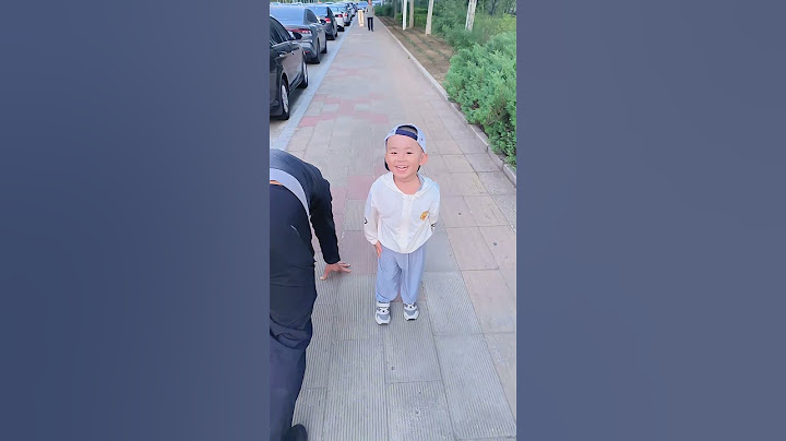 Dad: This referee is so unfair #Dad takes care of the baby #Father and son funny daily life #Outdo