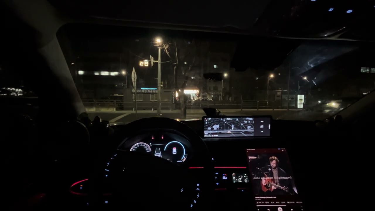 Lonely Stranger (Acoustic Live)  /  Eric Clapton • Unplugged (Live)