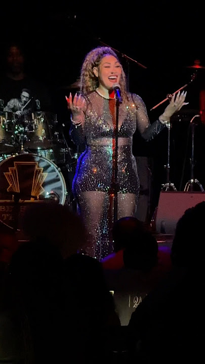 Keke Wyatt 💕 #kekewyatt #sang #hiseyeisonthesparrow #themicwason #amazingsinger