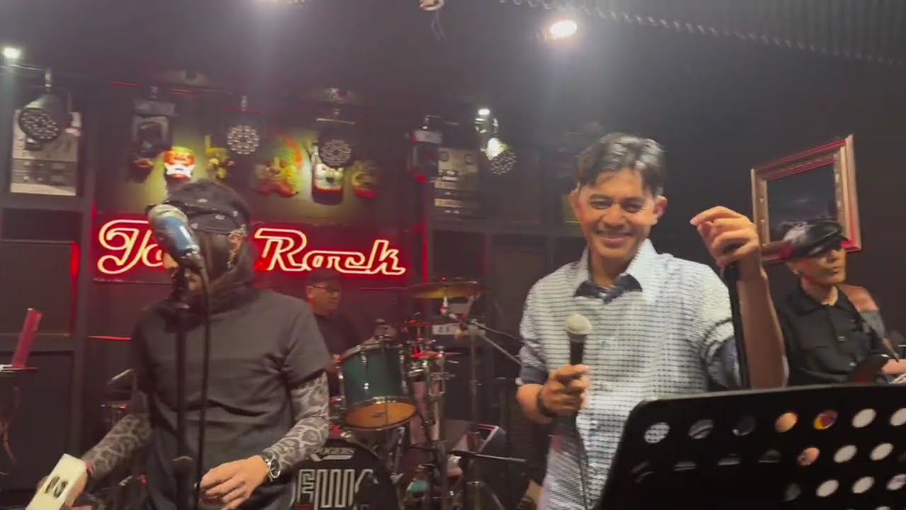 BANDSAT! DI DEWA 19 JAVAROCKS ‼️