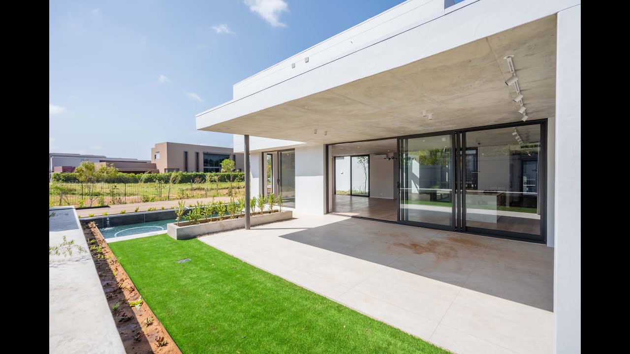 Curated visual reference: Gallery Detail: Luxury Off The Grid Home In Secure Eco Estate Dbnt