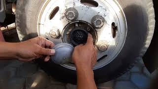 @biar doesn't come off easily, this is how to install the wheel hub caps