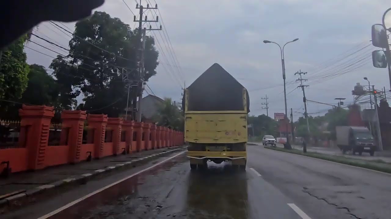 Motovlog Sore Hari Mojokerto ke Jombang | Jalanan Tenang & Sunset Riding