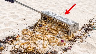 30 Days Beach Cleanup & Finding Hidden Gold Jewelry Beneath the Sand!