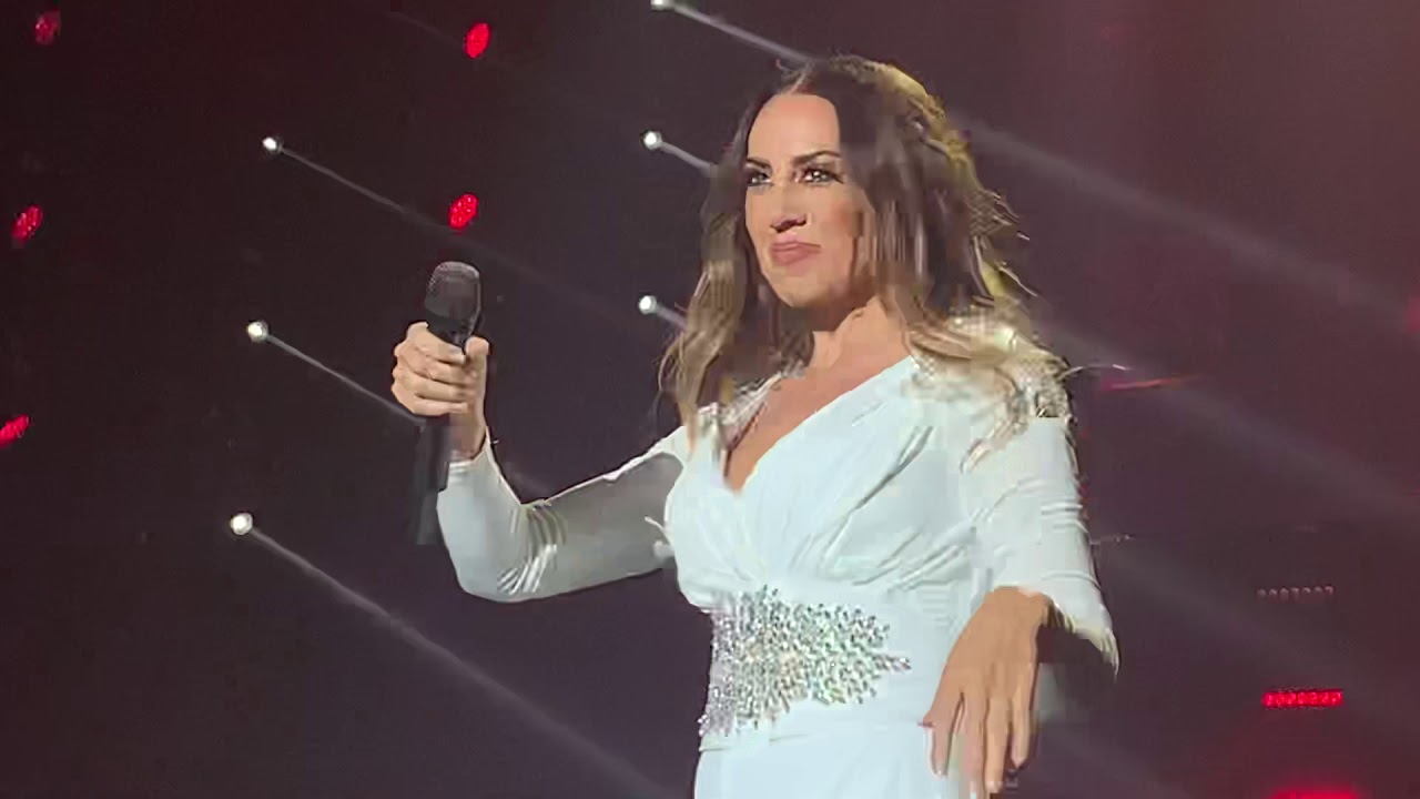 Mónica Naranjo Doble Corazón- Live 19-10-19 (Málaga)