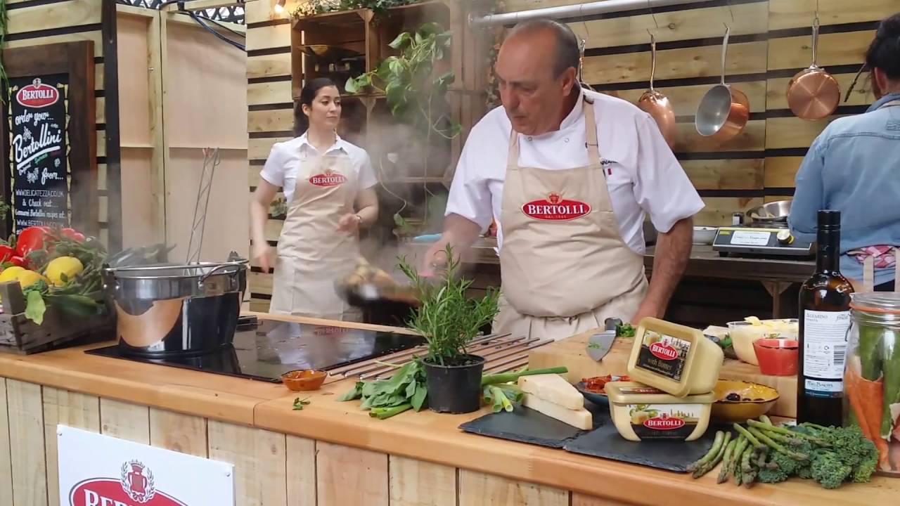 Gennaro Contaldo cooks pasta with Bertolli - YouTube