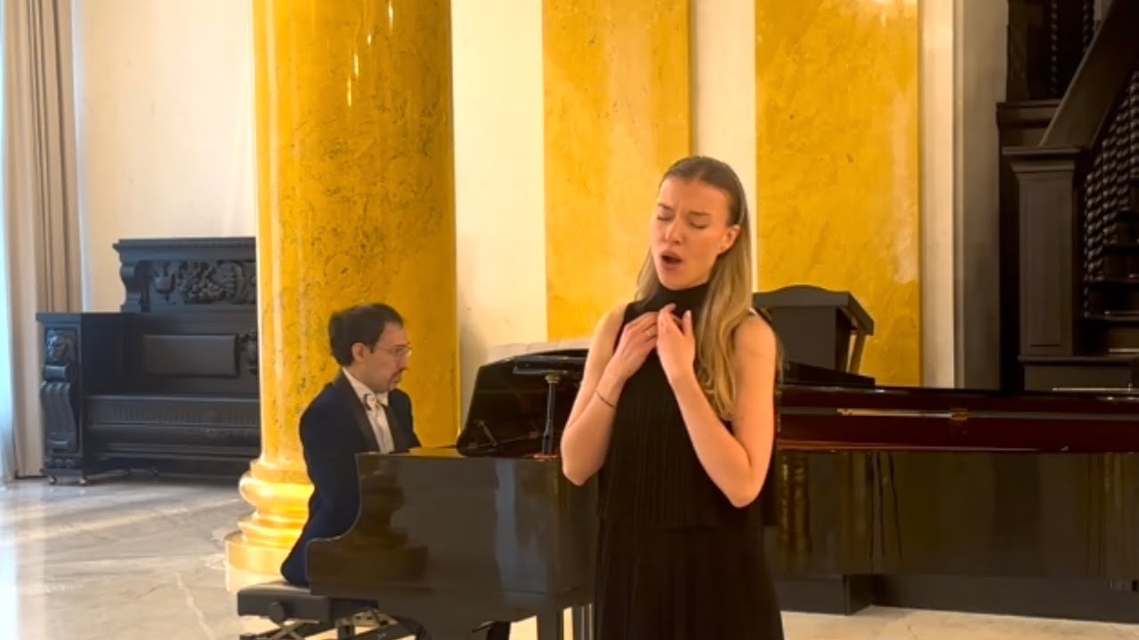 Musina Varvara L’amico Fritz: “Son pochi fiori” by Pietro Mascagni 