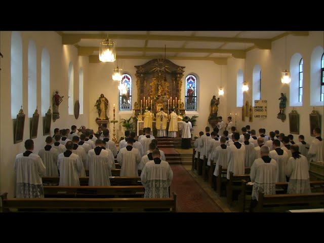 Watch 4. Mai 2024 - Levitiertes Amt im tridentinischen Ritus - Priesterseminar Herz Jesu on YouTube.