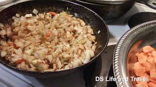 Тушёная рыба с чесноком и с тушёным рисом с луком и морковкой Тушёная рыба с чесноком и с тушёным рисом с луком и морковкой