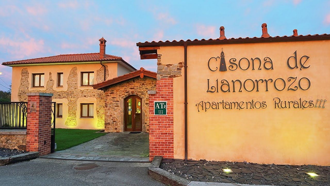 Apartamentos Rurales Casona de Llanorrozo en Cudillero (Asturias)