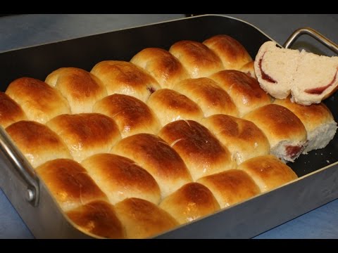 Jam Buns (Simple Baking)
