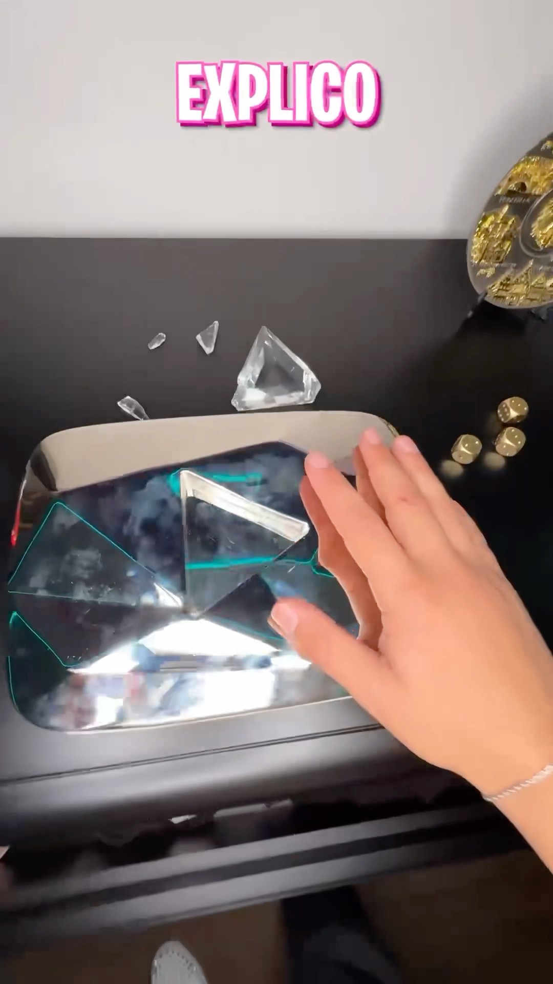 ROMPI MI BOTON DE DIAMANTE????