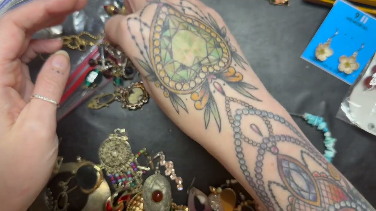 It's A Big Bag Of Earrings!! | MYSTERY JEWELLERY UNBAGGING | Lovely 70s Boho Bits