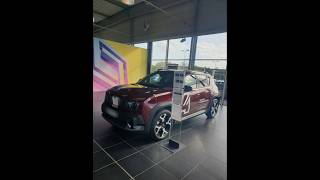 PHOTOS RENAULT R4 E-TECH D'ESSAI EXPOSÉE TEMPORAIREMENT DANS LE SHOWROOM DE RENAULT CHÂTEAUBRIANT