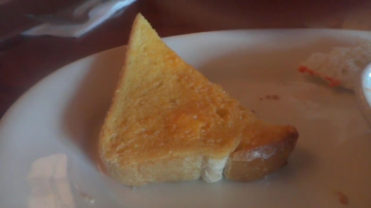 Garlic Cheese Toast at Claim Jumper Food Review YouTube