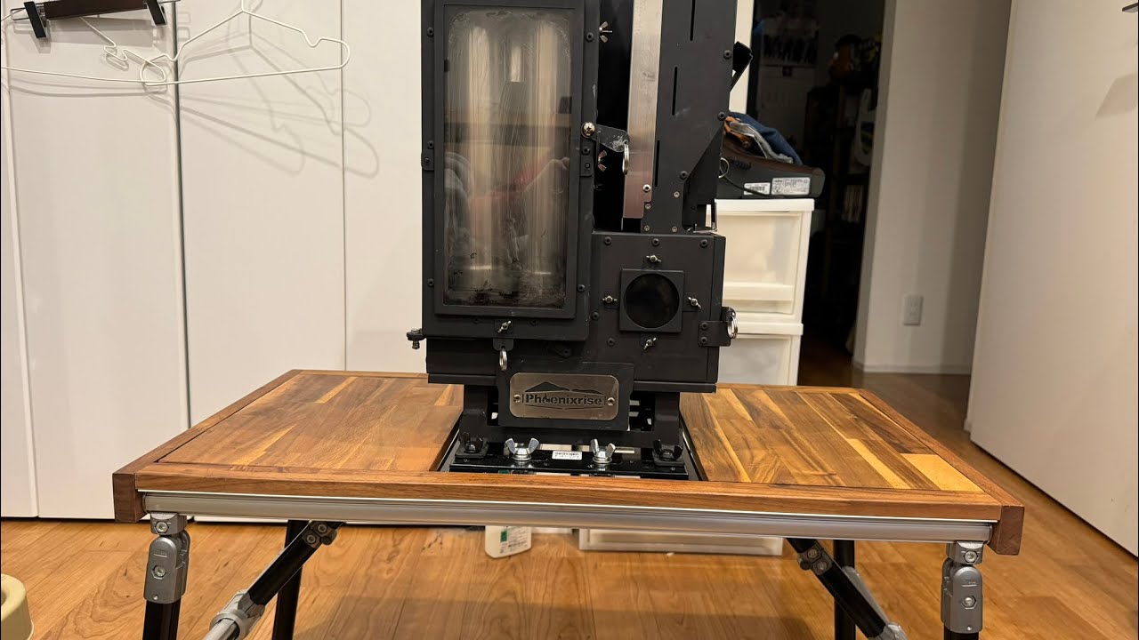 自作IGTテーブルに薪ストーブをビルトインするミッドナイト - YouTube