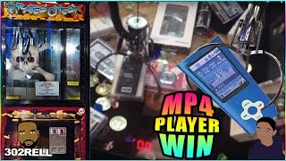 MP4 PLAYER WIN ON PIRATES CHEST CLAW CRANE ARCADE MACHINE GAME