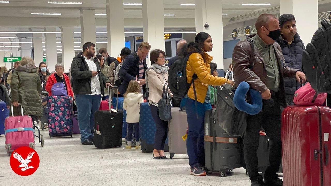 Airport chief reveals tips for traveling this Christmas