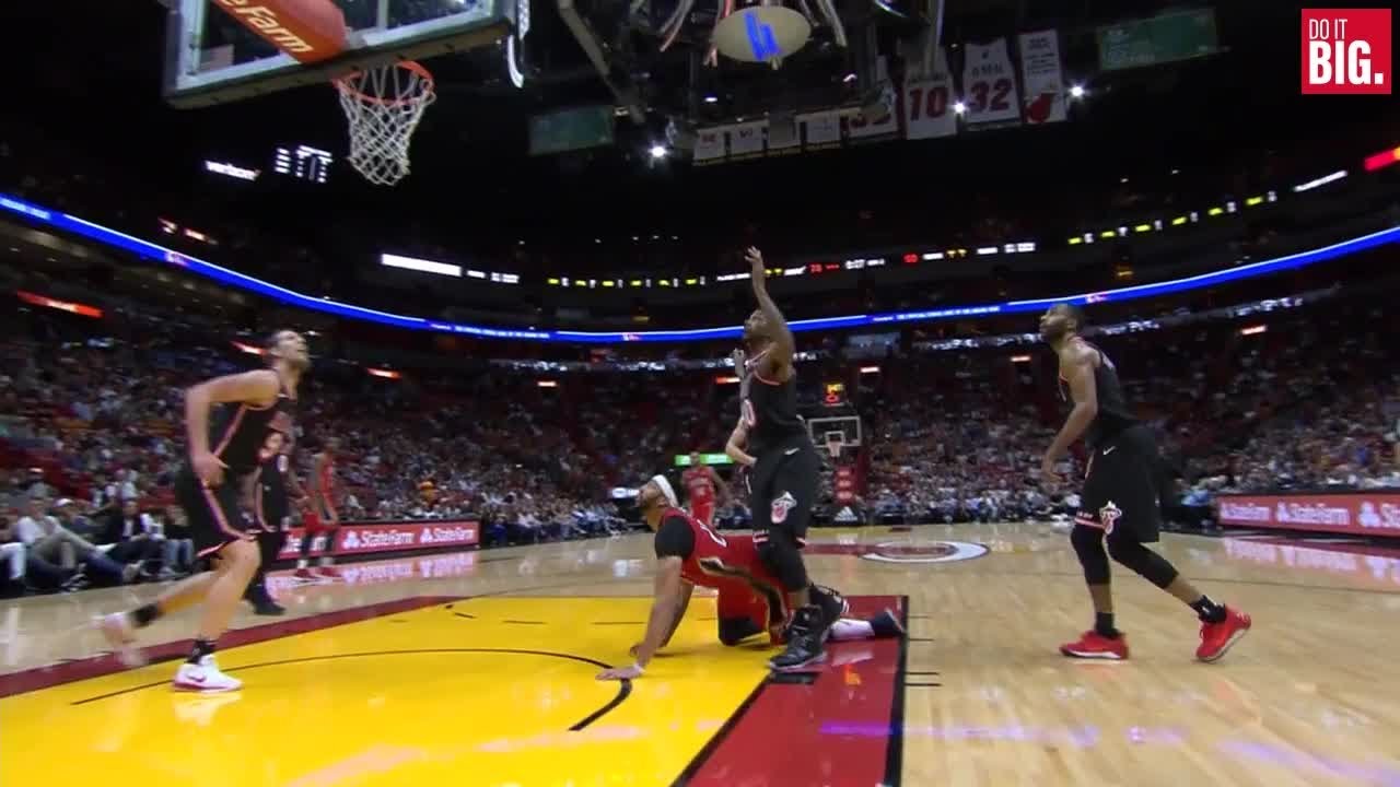 lonzo ball injury Anthony Davis with amazing body control for the And-1