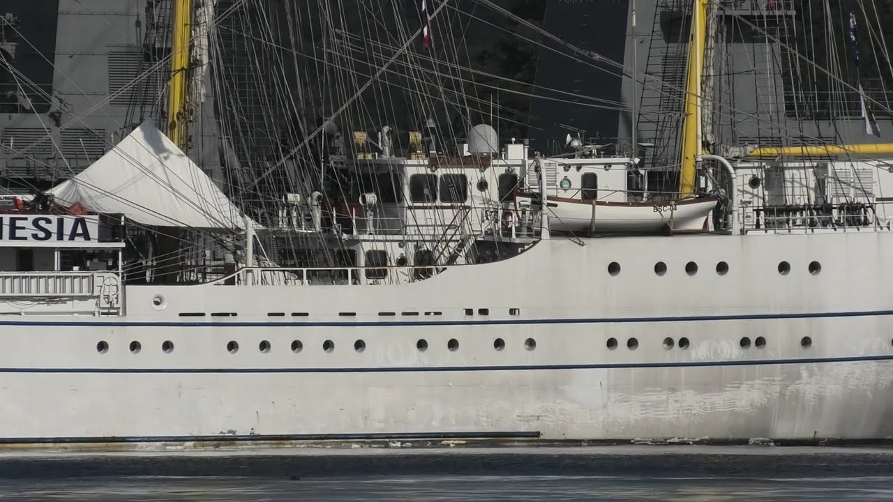 Sails of Indonesia: The Training Ship Bima Suci in Yokosuka - YouTube