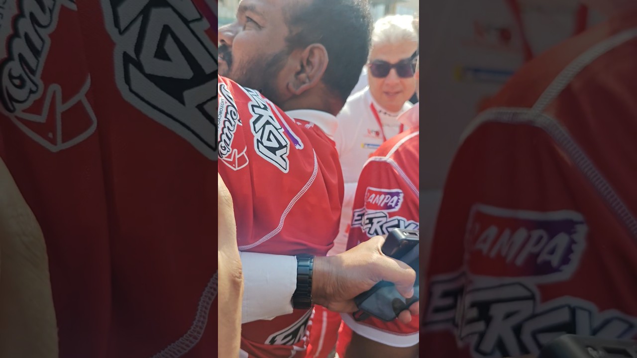 AK 😎 Fans Huge Craze at Abudhabi Yas Marina Circuit 