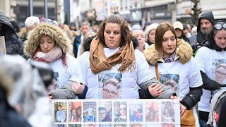 Marche blanche en hommage à Lucas, un mois après son suicide | AFP
