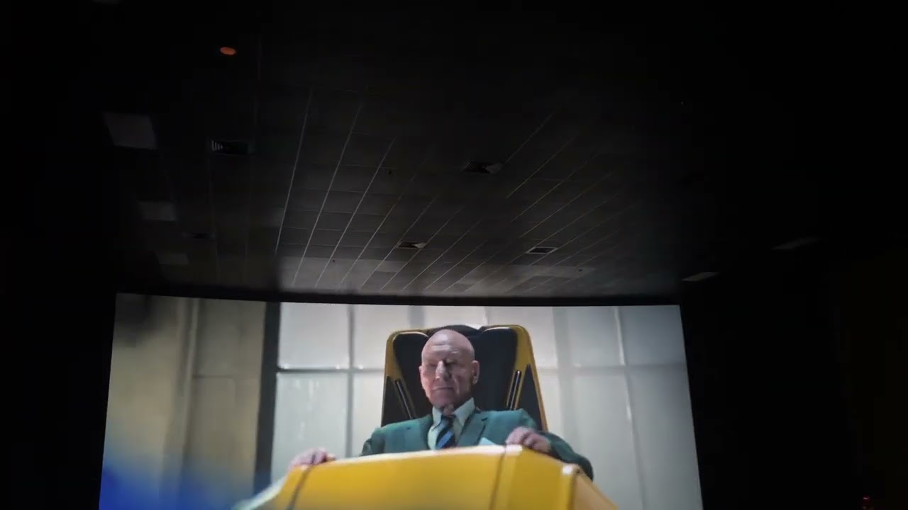 Cinema reaction to professor x in doctor strange 2