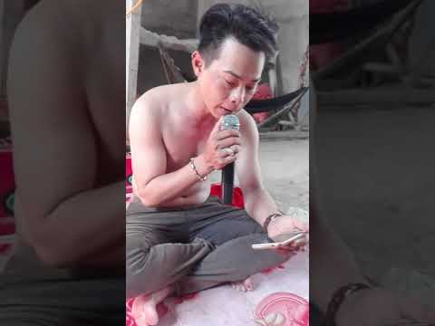 MC gia Hưng hát karaoke