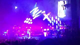 Beck - “Girl” at Shoreline Amphitheatre