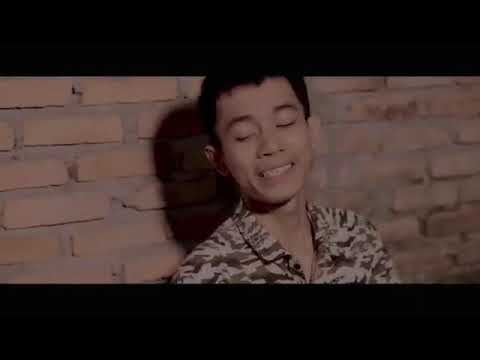Sri Fayola - Nan Awak Bialah Awak ( Official Music video)