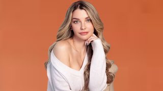 Glamour Model Emily Sears biography | Emily Sears plus Size Instagram model 