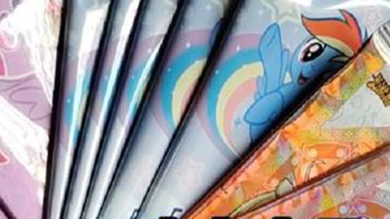 清空所有的小马宝莉卡片，居然三爆好卡，全是张小于没有的  #小马宝莉#小马宝莉卡片#拆卡