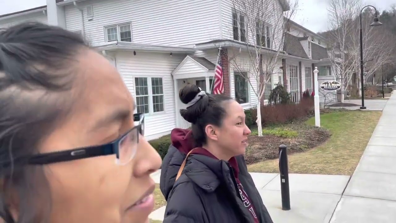 Washington, CT  everyone here is dead