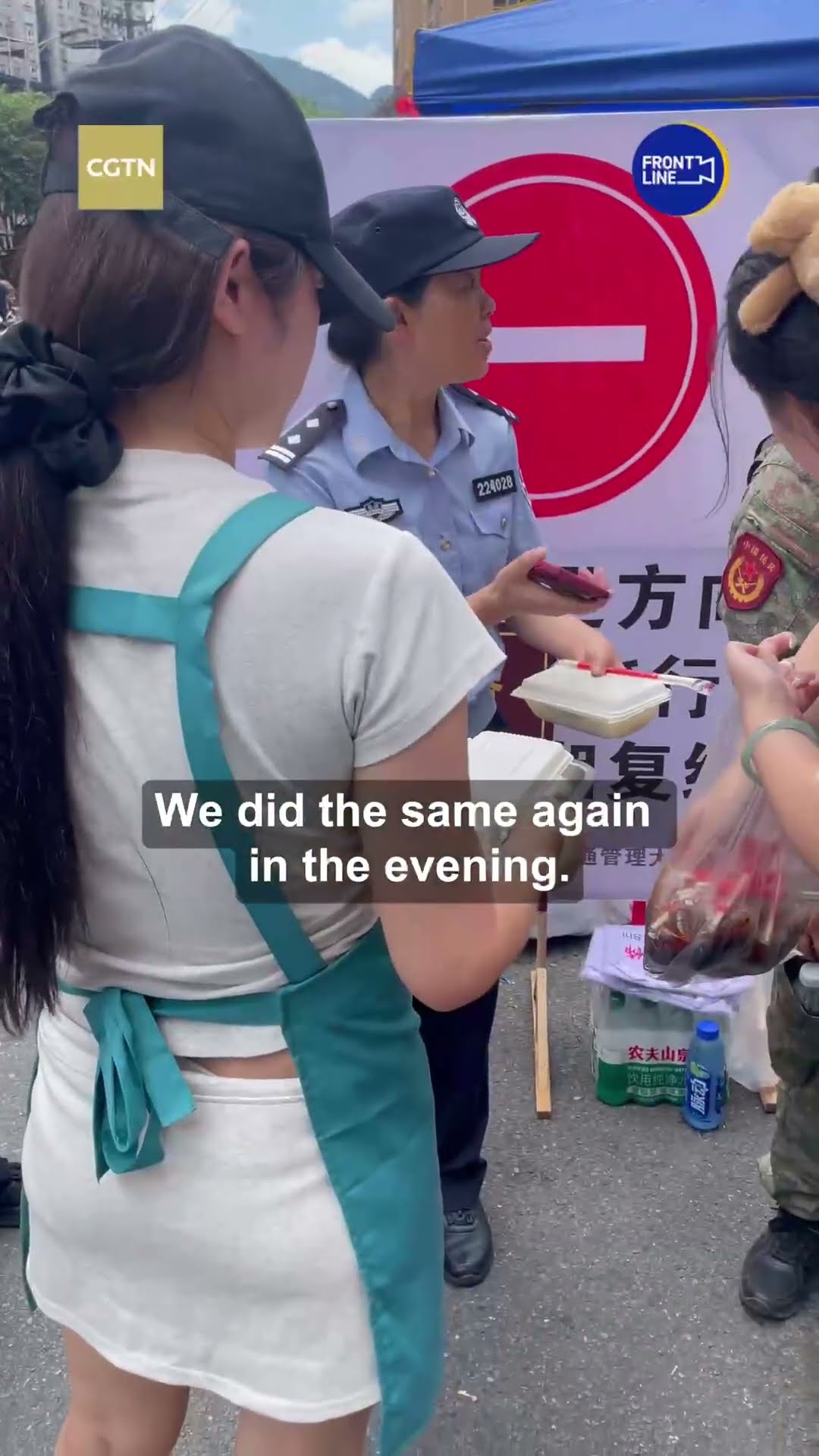 Chongqing landslide: Shop owner offers free noodles to rescuers