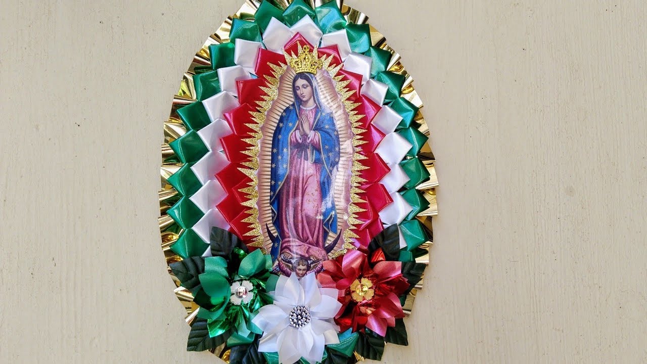 Ofrenda para día de muertos con imágen y pétalos de listón celoseda y base de cartón 