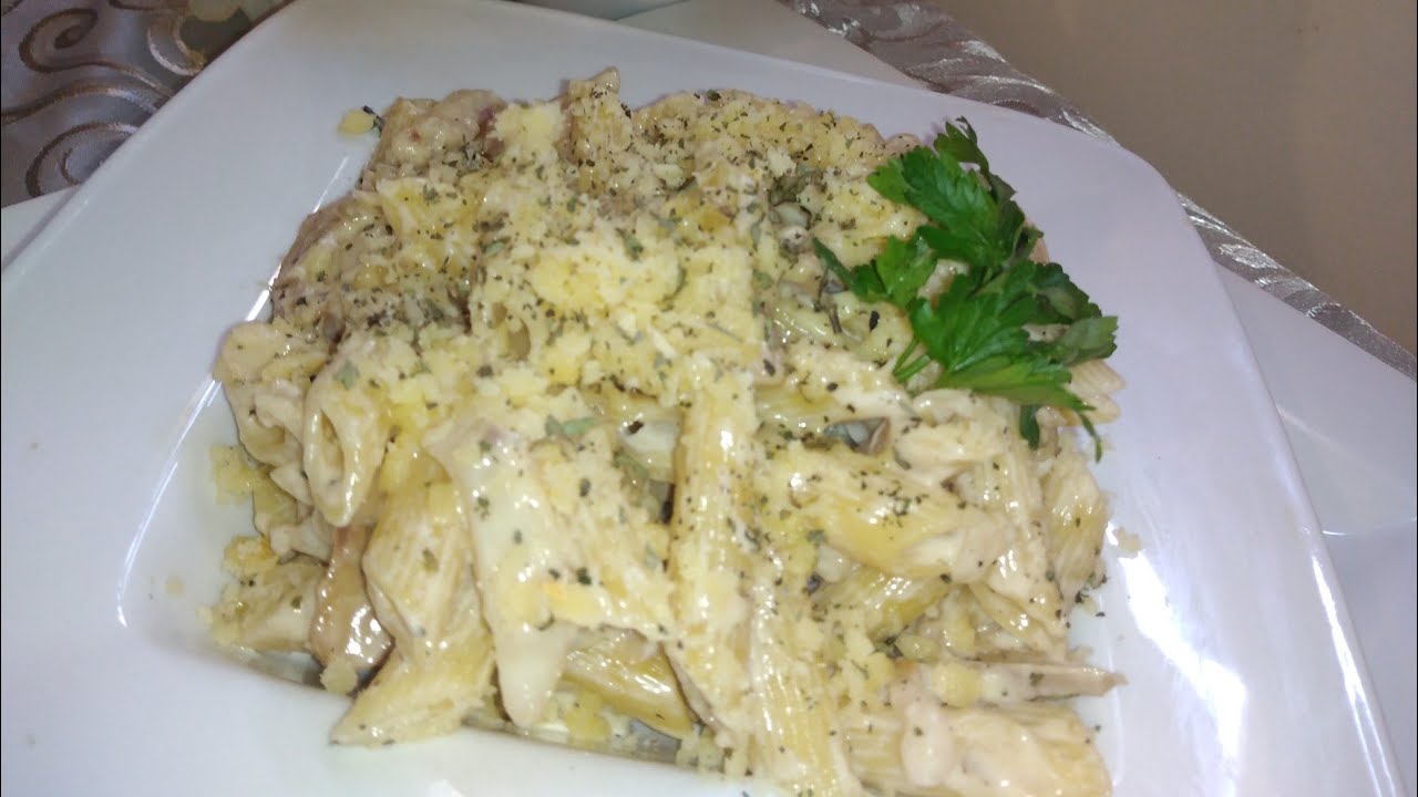 معكرونة بالكلمار وشمبنيون بالصلصة البيضاء على طريقة المطاعم الفخمة les pâte souce blanche