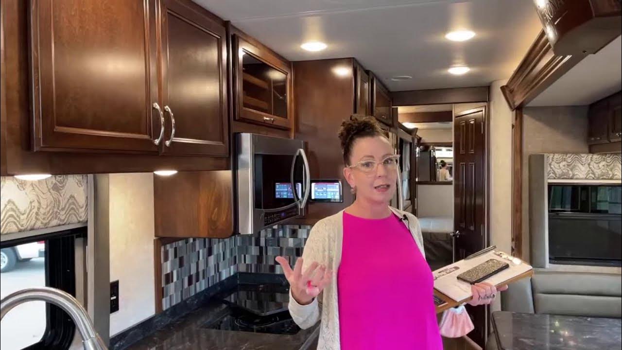 2020 Newmar Super Star 4058 Bunk Bed VS 2021 Renegade Verona 40 VHB