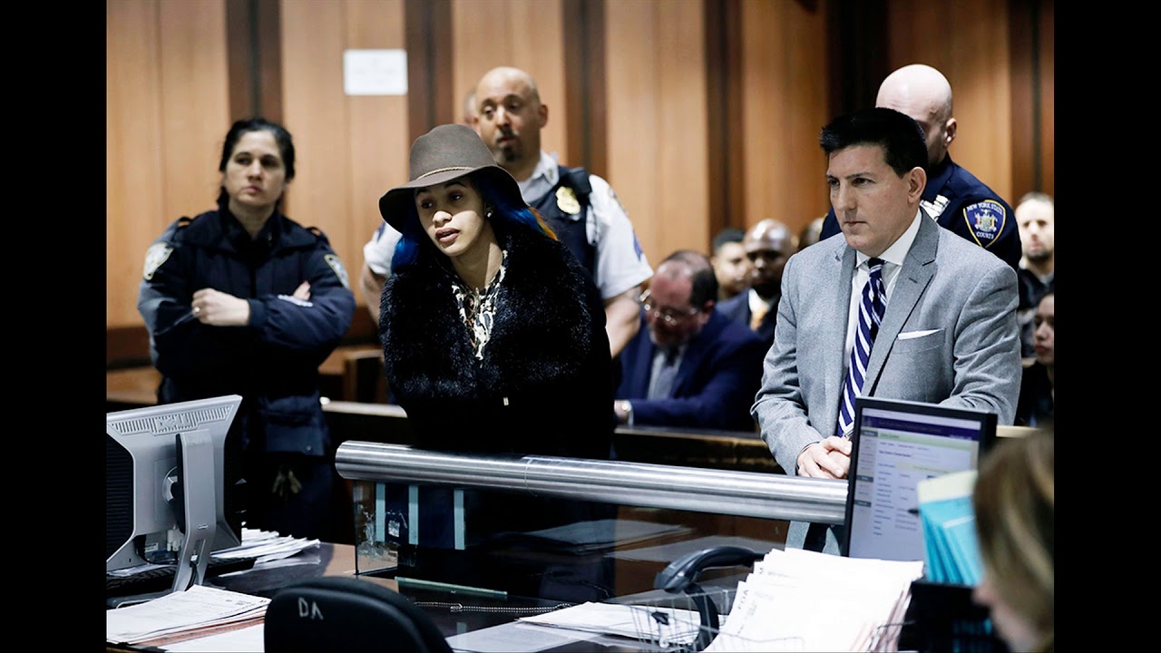 Cardi B Ditches Engagement Ring & Stops Following Offset On Instagram After Split — New Pic