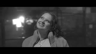 P. S. Neverschild Snowless Christmas Feat. Victoria Ulmos