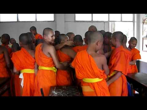 Rajchatanee Hug.AVI