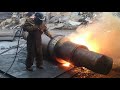 резка металла кислородным копьём. Metal cutting with an oxygen lance.